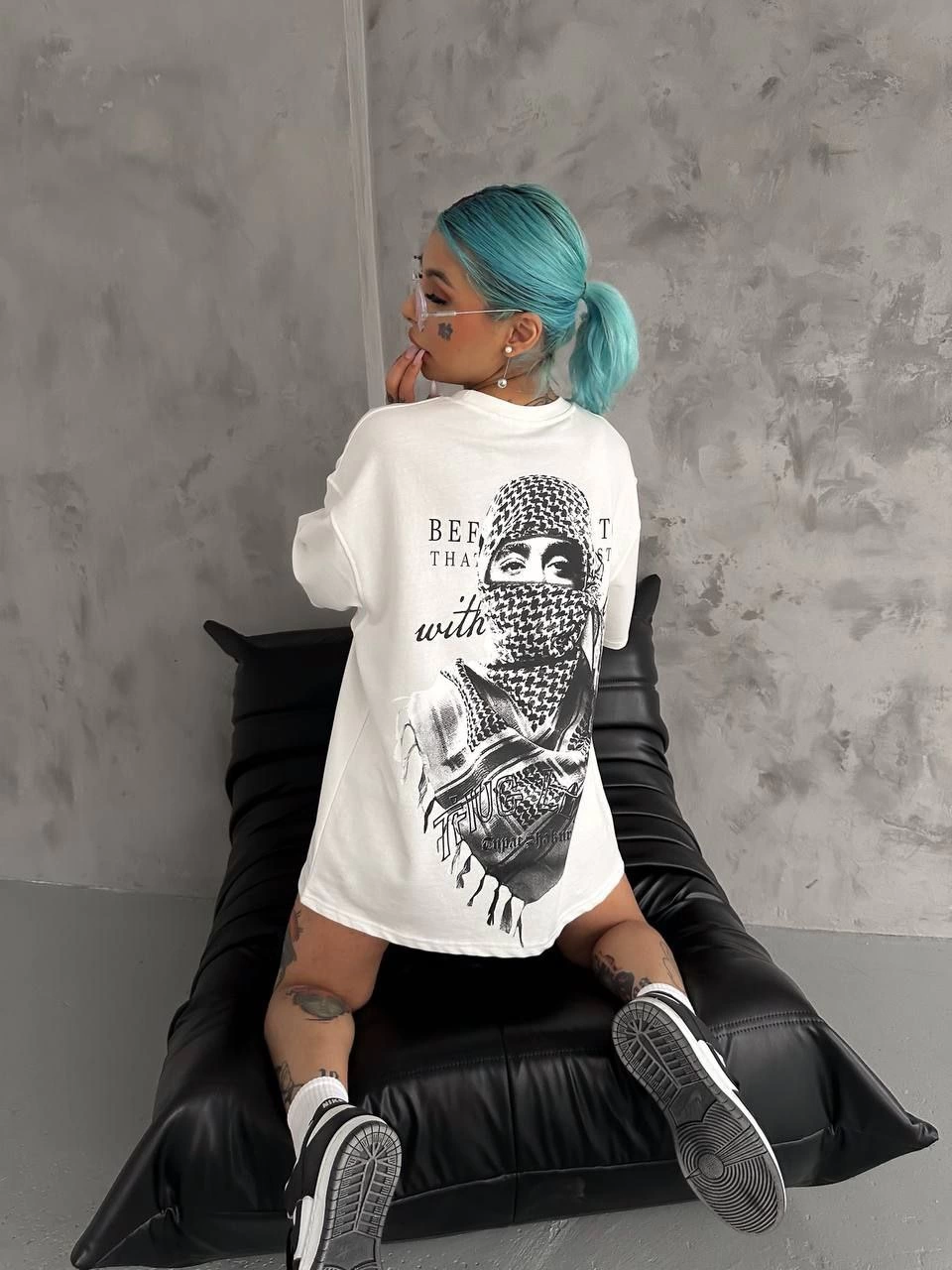 Kadın Kısa Kol Tişört Bisiklet Yaka Filistin Poşülü Baskılı T-Shirt - Beyaz