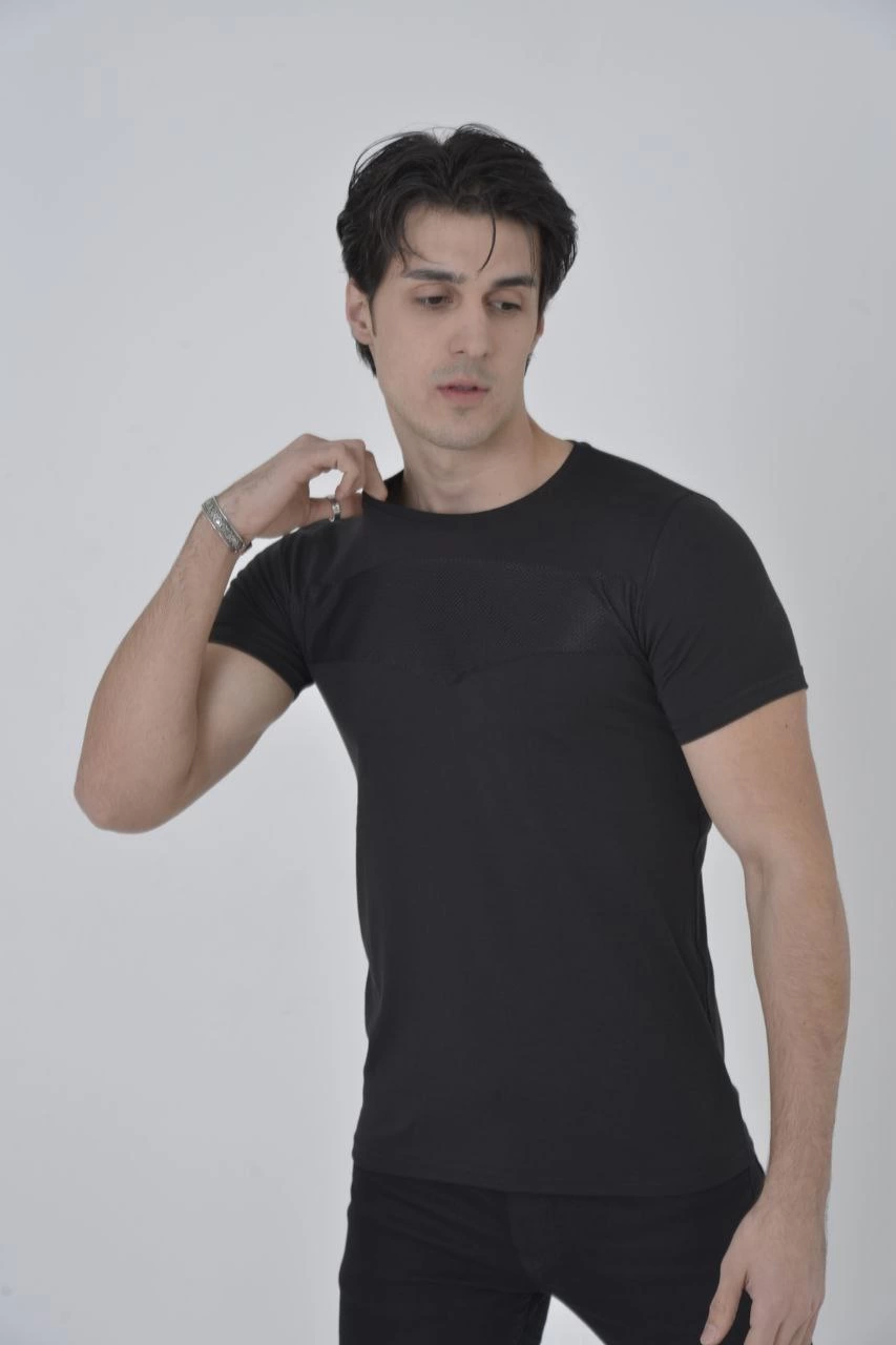 Erkek Göğüs File Aksesuarlı T-shirt - Siyah