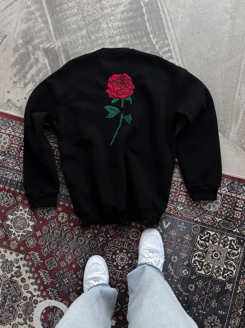 Kadın Oversize Kapüşonlu Cepli GÜL Baskılı 3 İplik Pamuklu Hoodie Sweatshirt - Siyah